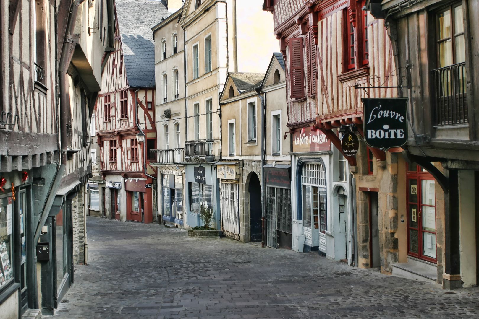 La Grande Rue Laval-CreditphotoD.Vernier-MayenneTourisme