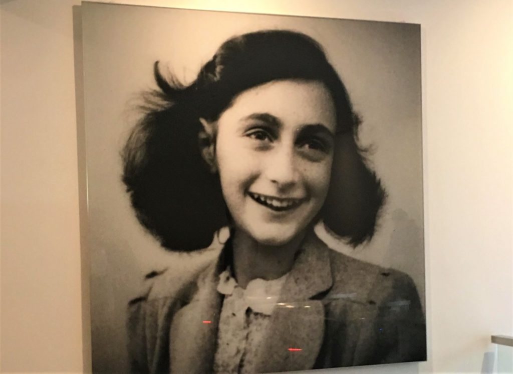 Anne Frank Huis met kinderen