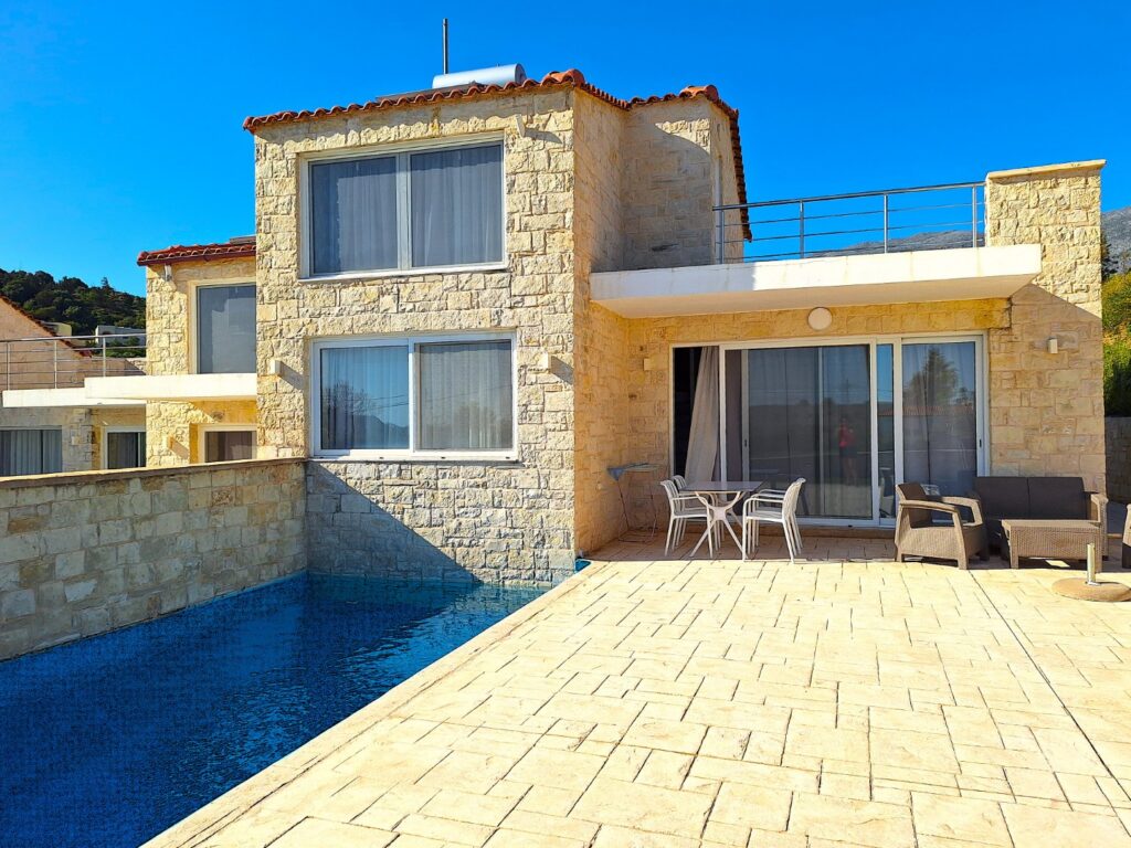 Mythos villa